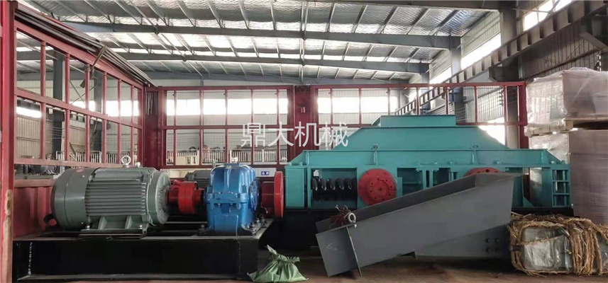 發(fā)內(nèi)蒙興安盟800×600對(duì)輥制砂機(jī)