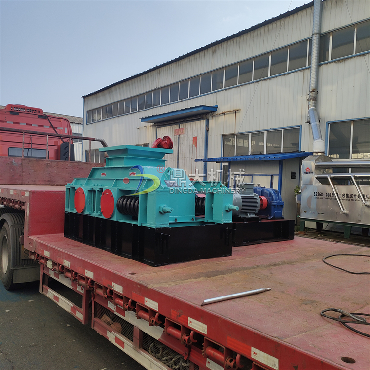 發(fā)福建仙游610×400偏傳動(dòng)對(duì)輥制砂機(jī)