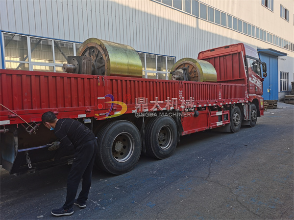 發(fā)新疆對輥破碎機輥皮一對