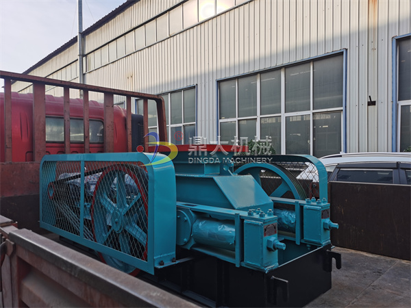 發(fā)河北邢臺400×250對輥破碎機