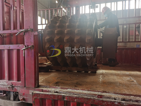 山西陽城尹家溝煤礦發(fā)1200齒輥輥皮一套