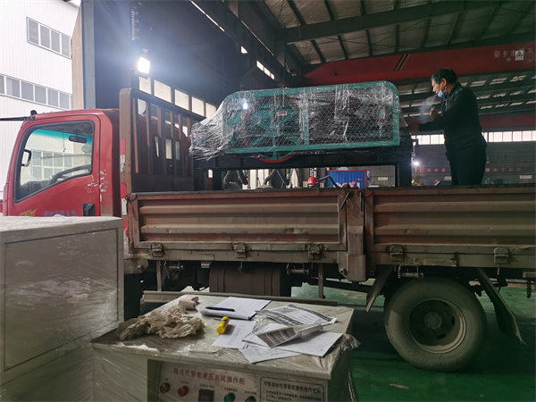 發(fā)安徽滁州400×250雙齒輥破碎機(jī)