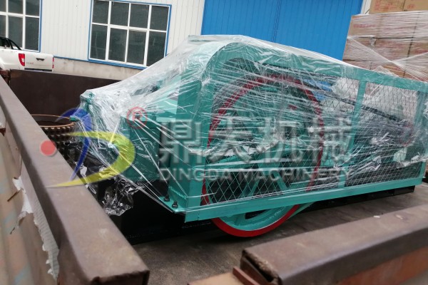發(fā)往湖南長沙400×500雙齒輥破碎機(jī)一臺(tái)