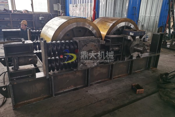 對輥制砂機(jī)輥輪 對輥制砂機(jī)輥輪