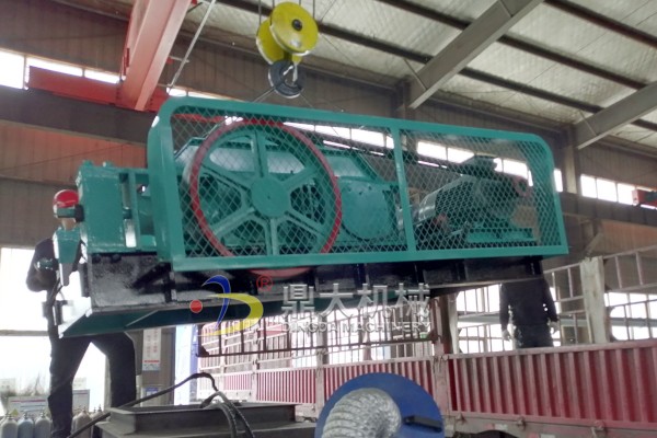 雙齒輥破碎機(jī) 雙齒輥破碎機(jī)