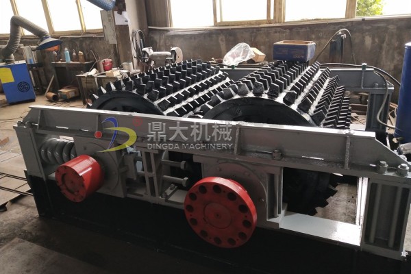雙齒輥破碎機(jī) 雙齒輥破碎機(jī)